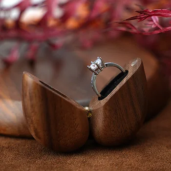 מותאם אישית שחור עץ אגוז כמה אהבה ההצעה הטבעת אוסף מעץ מלא קופסת תכשיטים חרוטים DIY עבודת יד סחורות הסיטונאי